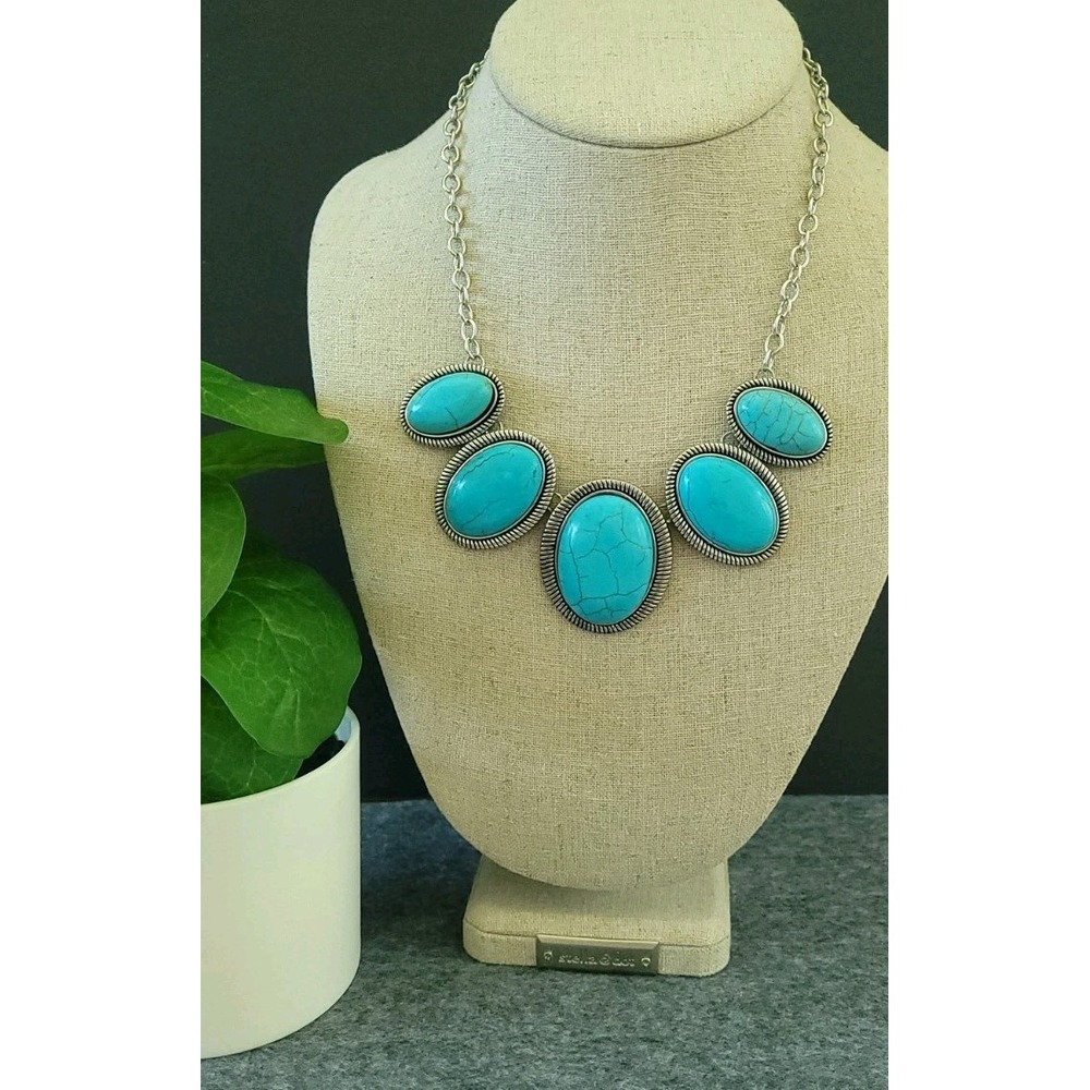 Southwestern Style Blue Cabochon Statement Necklace 5 Oval Stones 16in